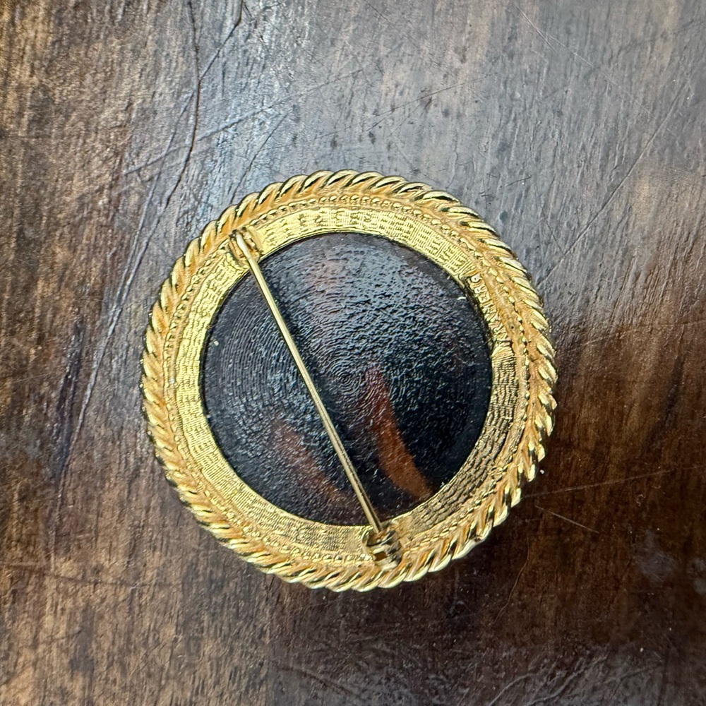 Vintage Kramer Translucent Brown Tones Resin Gold Brooch - Picture 6 of 6